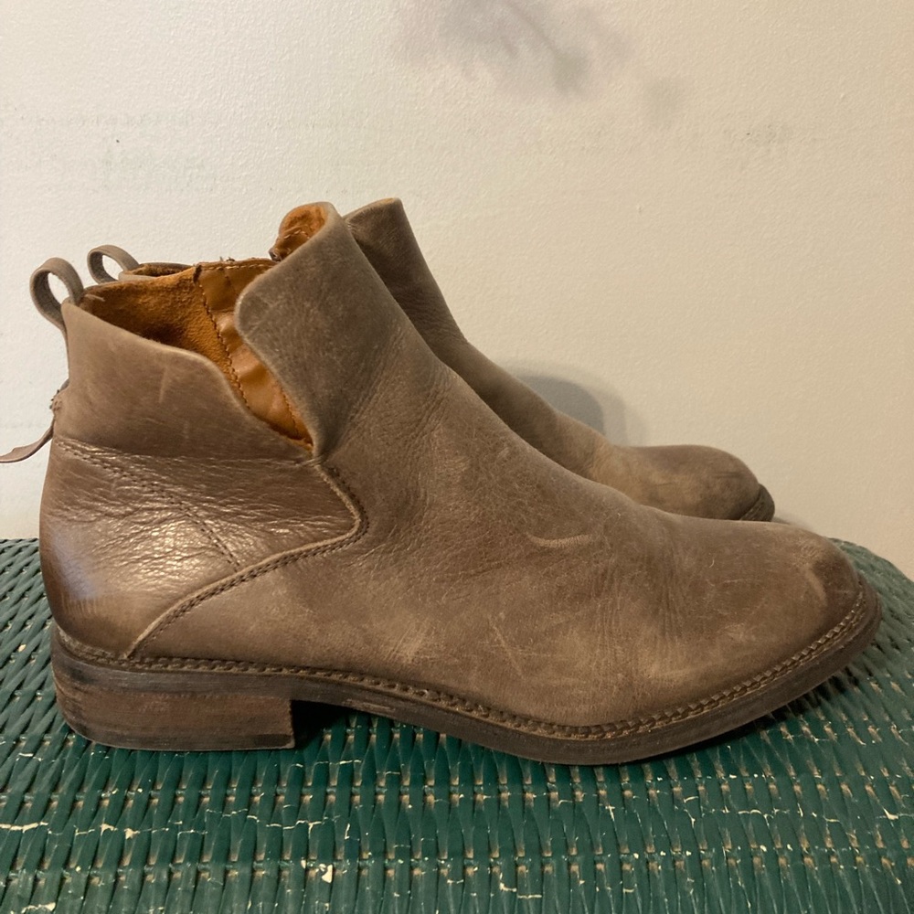 Brown faux leather zip up ankle boots